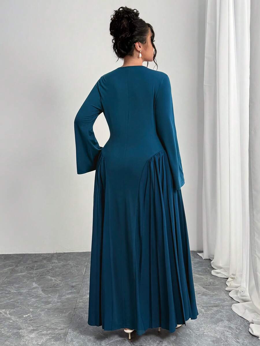SHEIN Modelyn فستان أزرق أنيق بتصميم مفرغ وأكمام واسعة