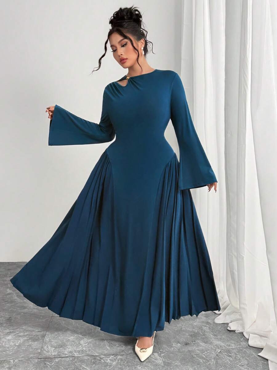 SHEIN Modelyn فستان أزرق أنيق بتصميم مفرغ وأكمام واسعة