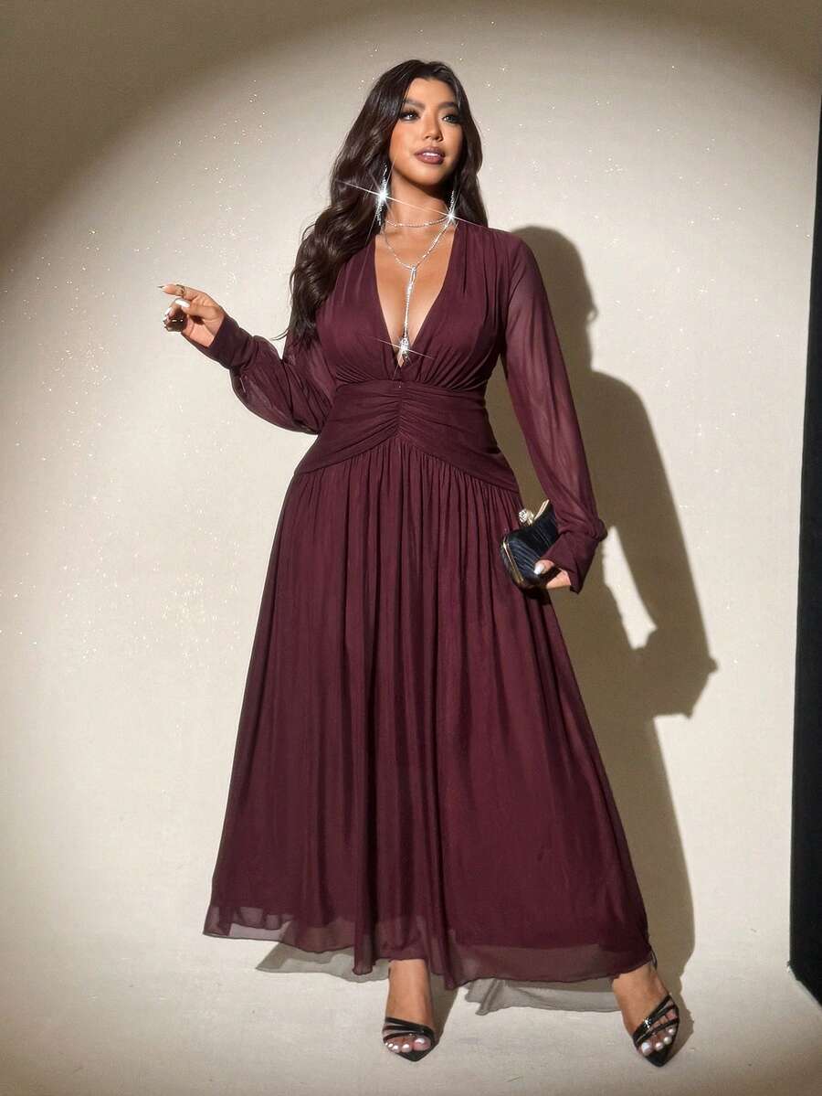 SHEIN Viva Relle فستان بني طويل مطوي بياقة عميقة