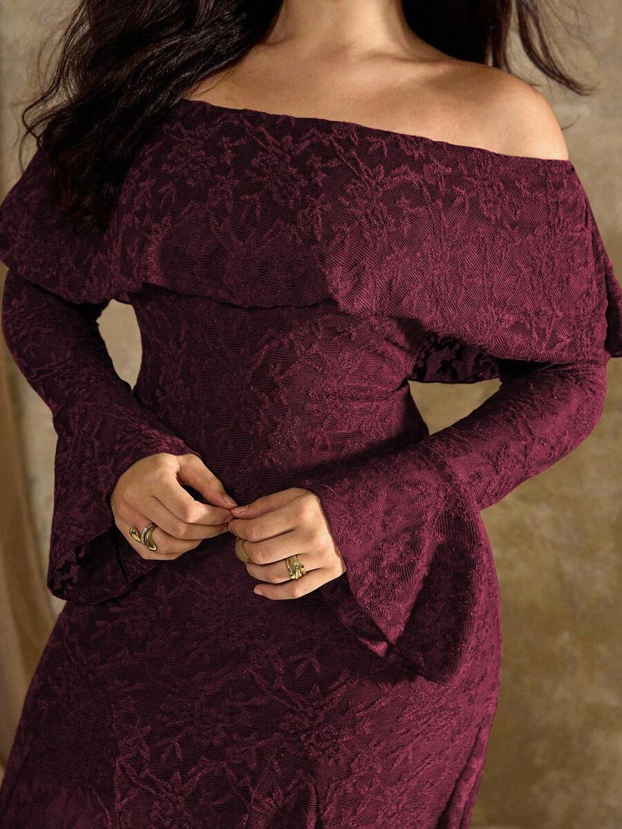 SHEIN Roveilla فستان للمقاسات الكبيرة بطبعة زهور مكشوف الكتف بأكمام طويلة