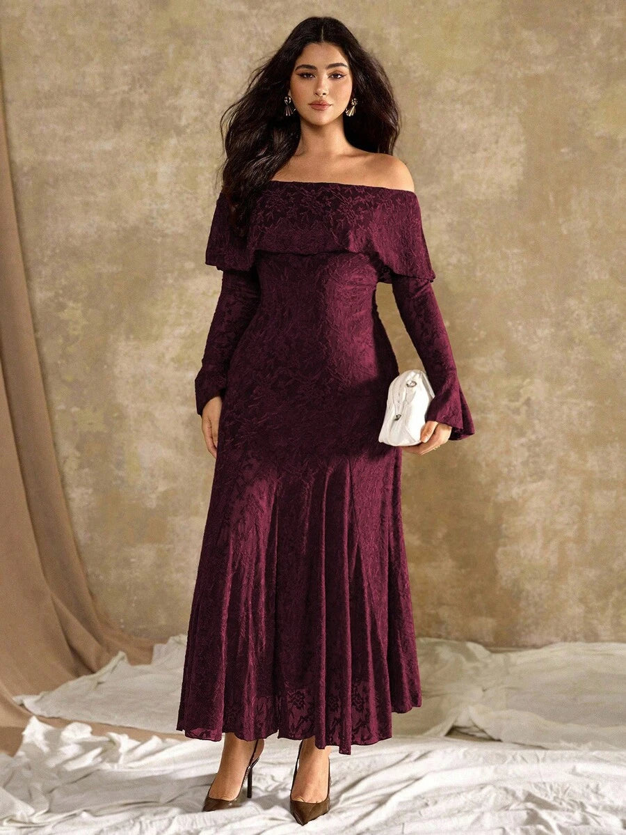 SHEIN Roveilla فستان للمقاسات الكبيرة بطبعة زهور مكشوف الكتف بأكمام طويلة