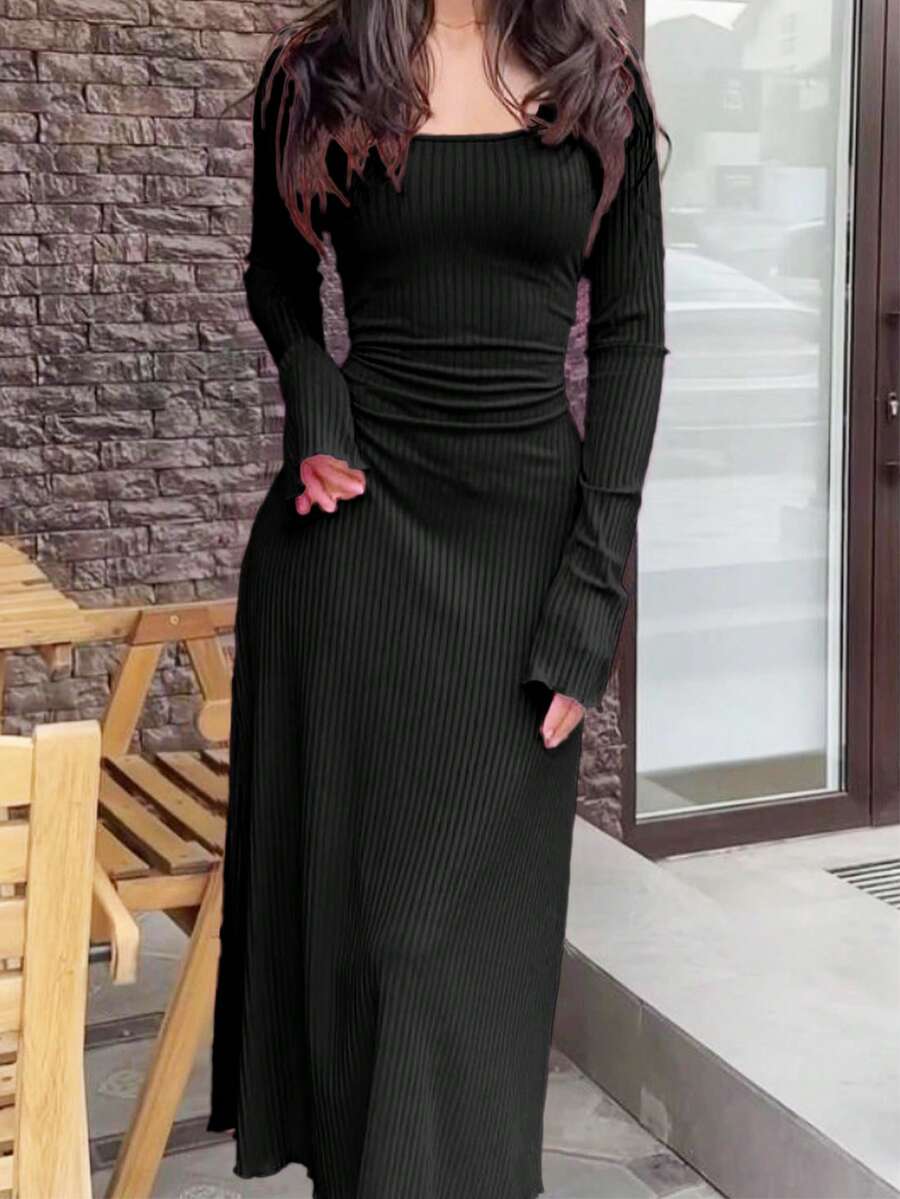 SHEIN فستان أسود طويل ضيق بياقة مربعة منسوج بخيوط ملونة مع سحاب جانبي