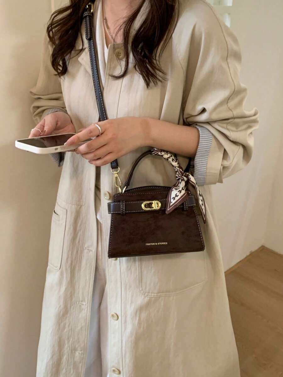 SHEIN حقيبة يد مربعة معها وشاح بإبزيم أنيق