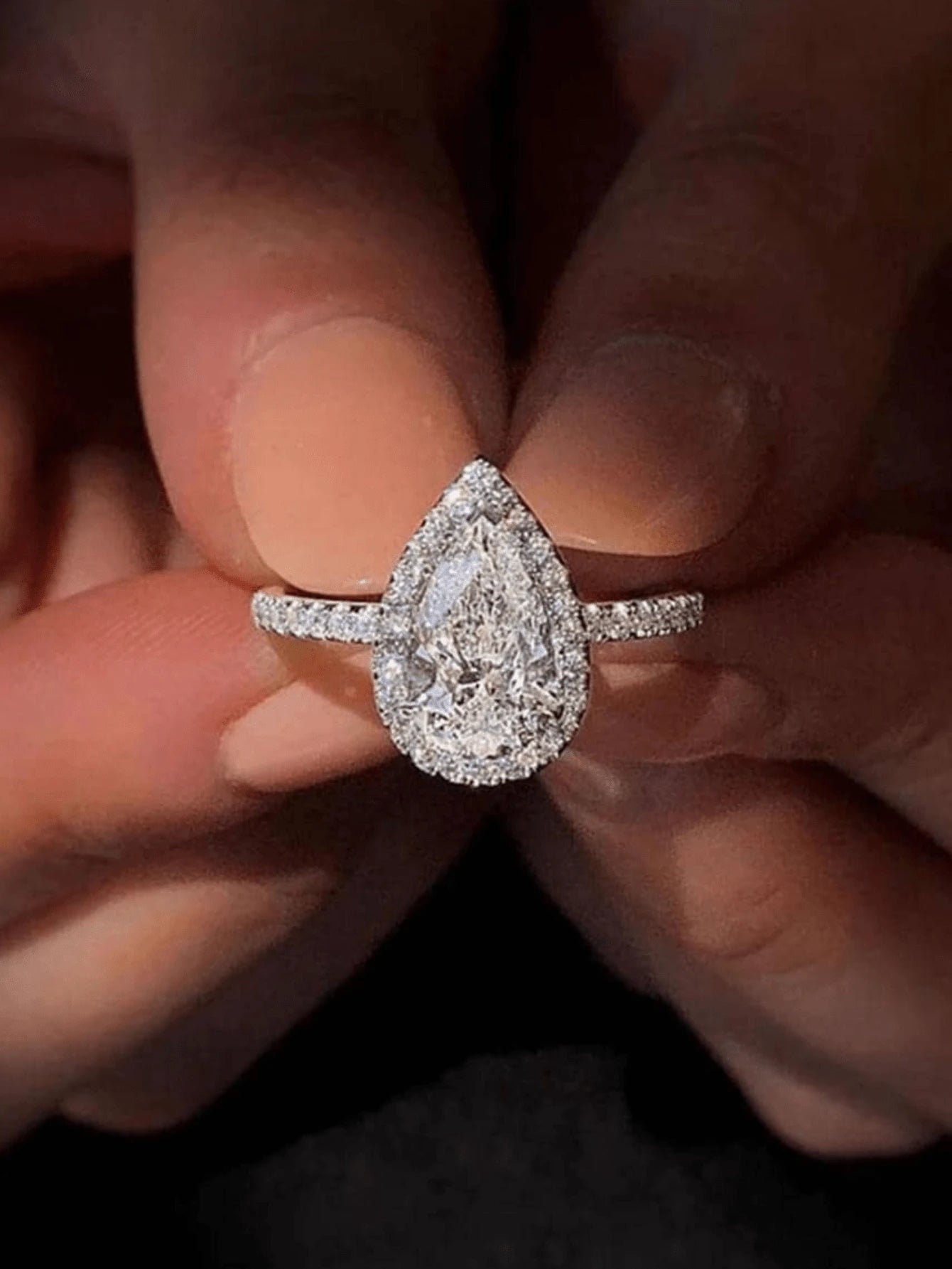 SHEIN خاتم مكعب زركونيا بتصميم قطرة الماء