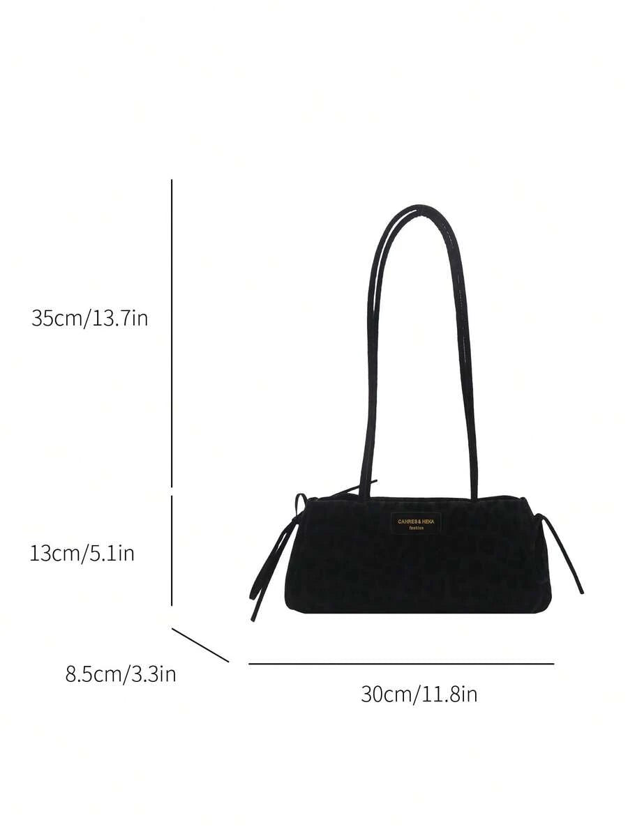 SHEIN حقيبة سوداء بطبعة نمر عصرية