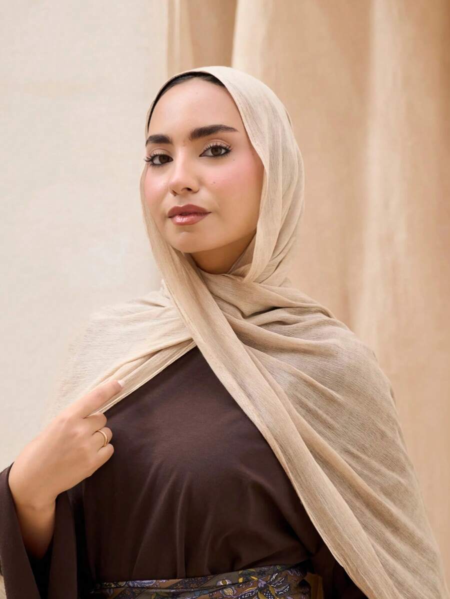SHEIN حجاب نسائي طويل وخفيف بملمس ناعم ولون بيج
