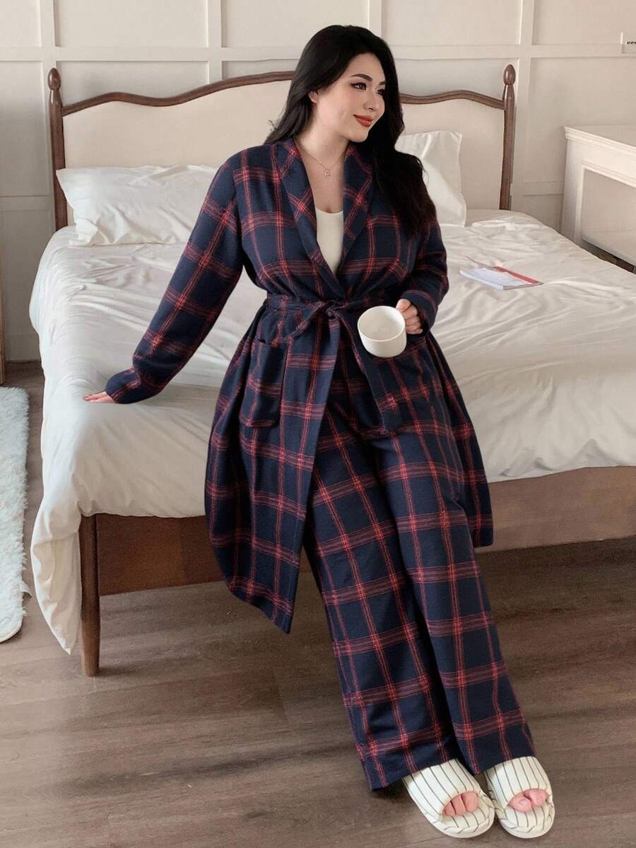 SHEIN DAZY Plus طقم بيجامة رداء متوسط الطول وبنطال فضفاض مستقيم