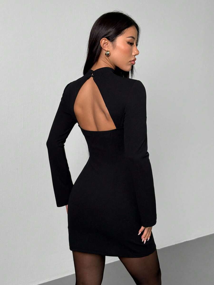 SHEIN PETITE فستان أسود أنيق بطوق واقف وأكمام ضيقة وواسعة
