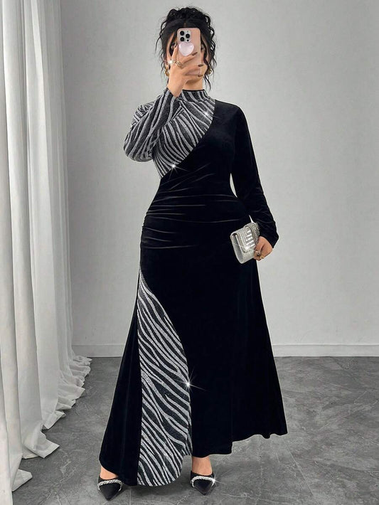 SHEIN Modelyn فستان أسود مخمل بياقة عالية للمقاسات الكبيرة