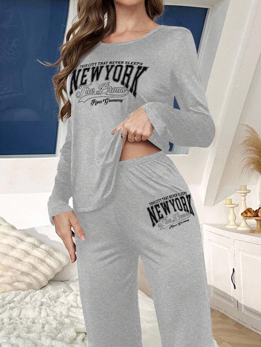 SHEIN طقم بيجامة رمادي كم طويل وبنطال فضفاض مطبوع