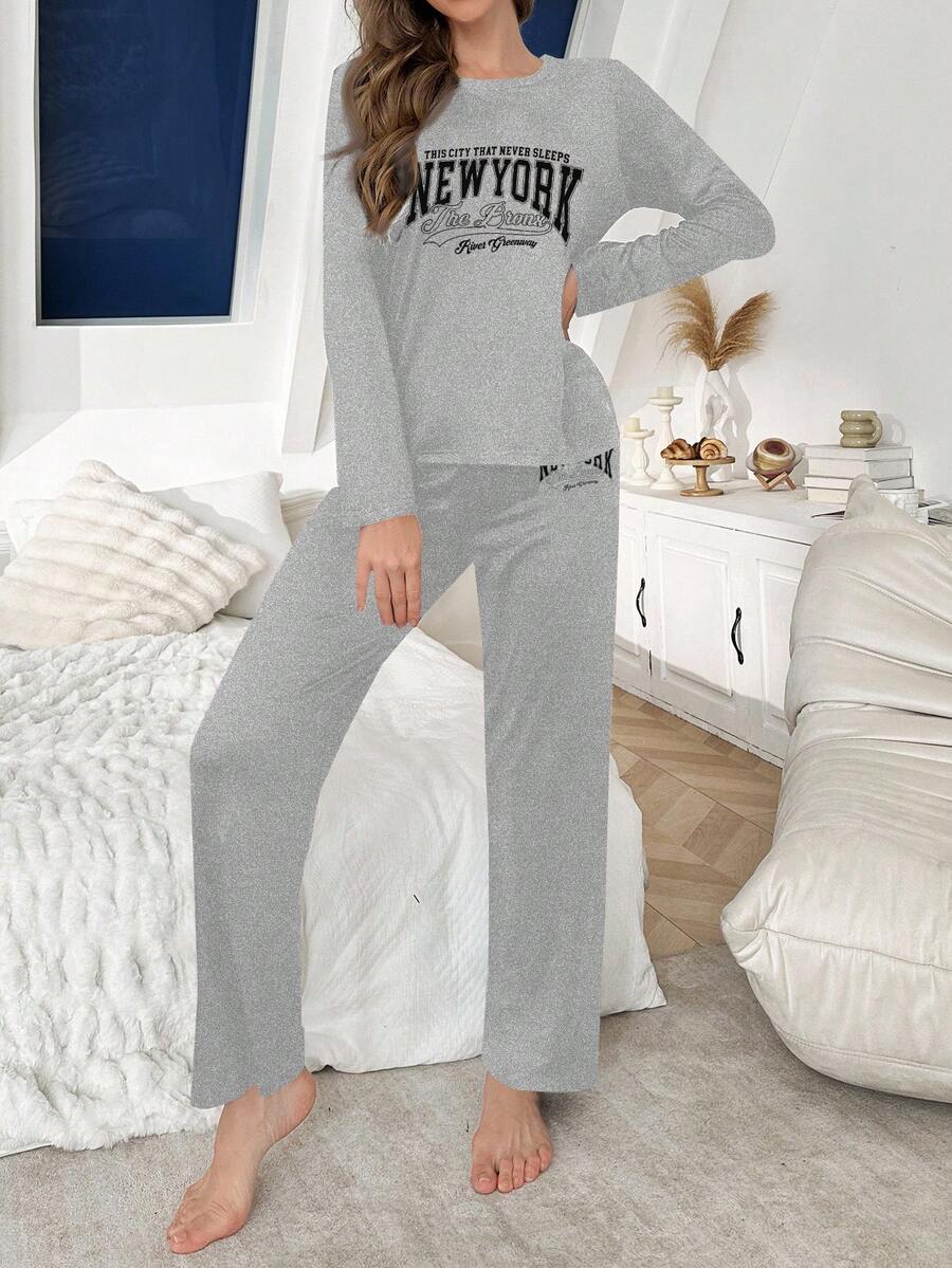SHEIN طقم بيجامة رمادي كم طويل وبنطال فضفاض مطبوع