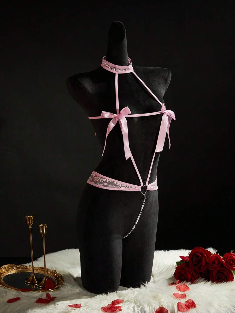 SHEIN SpicyHot قلادة شؤيط رقبة من الدانتيل وخرز بوديسوت جسم نسائي