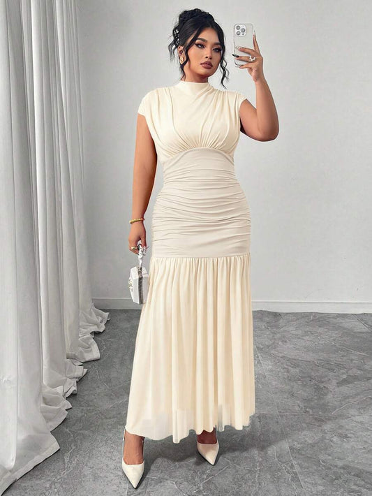 SHEIN Cravure فستان ماكسي من الشبك المثقب بدون أكمام بياقة عالية