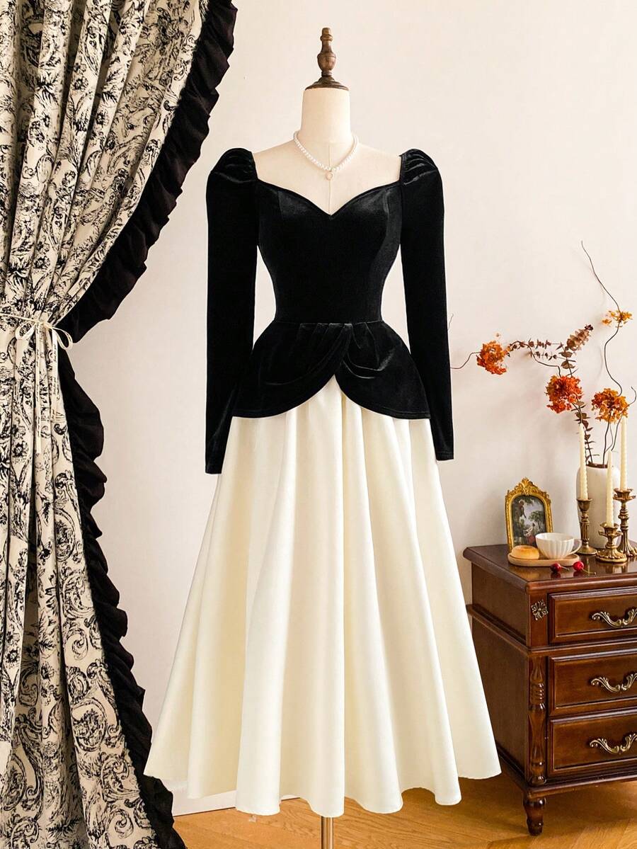 SHEIN Vintamour فستان أبيض وأسود ساتان وقطيفة بتصميم قلب وزهور