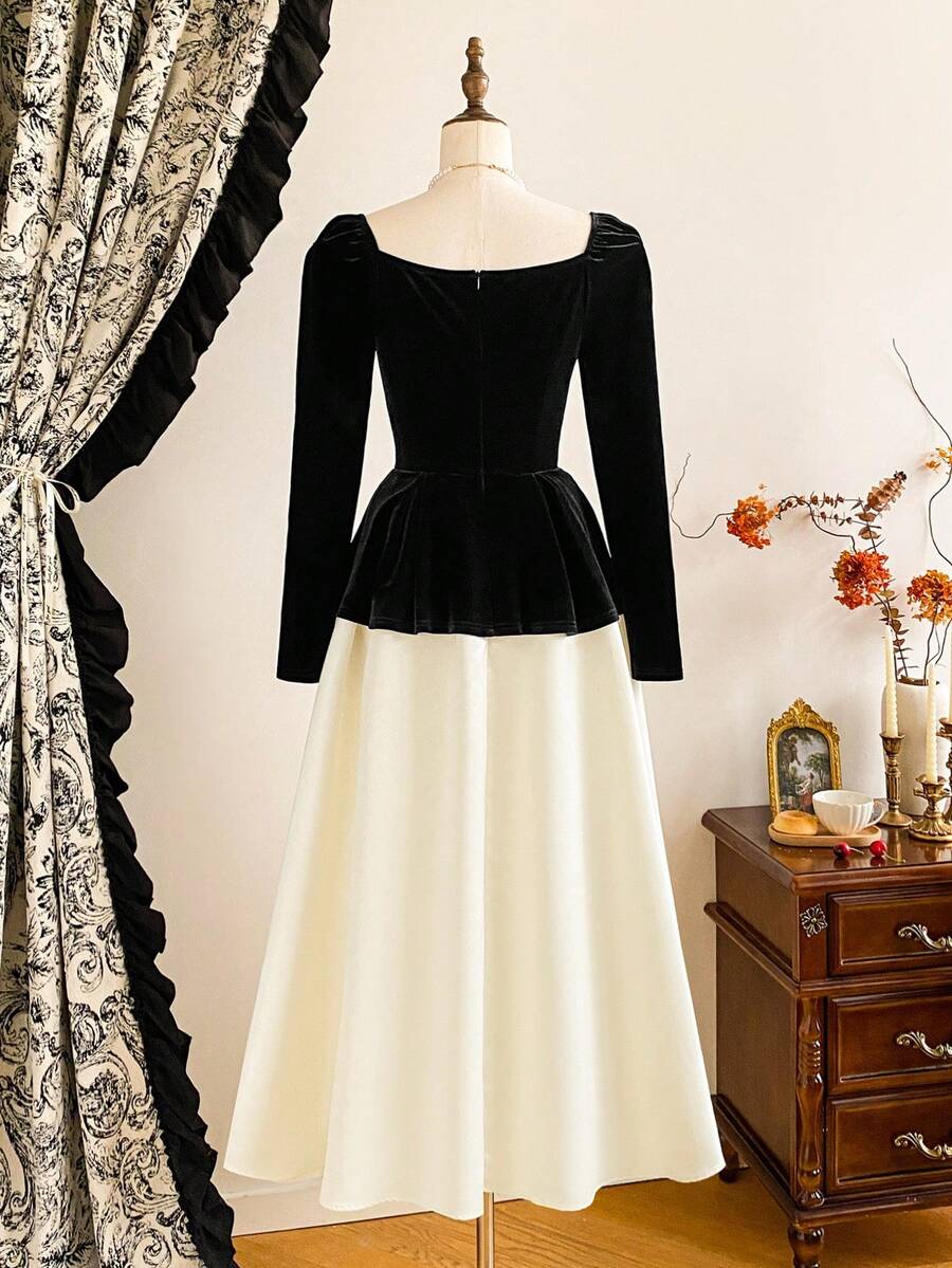 SHEIN Vintamour فستان أبيض وأسود ساتان وقطيفة بتصميم قلب وزهور