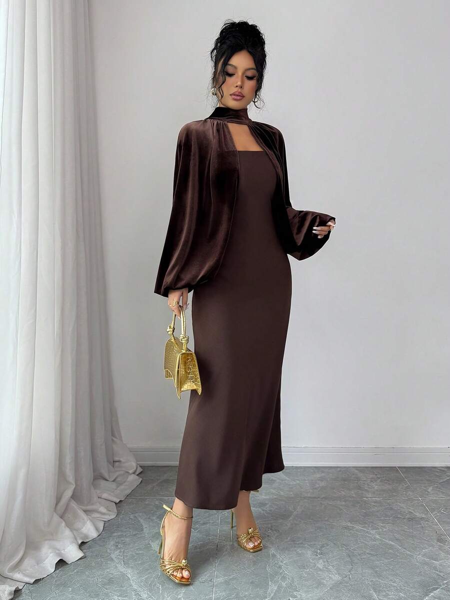 SHEIN Elenzya فستان مخملي بياقة عالية وظهر مفتوح وأكمام خفافيش