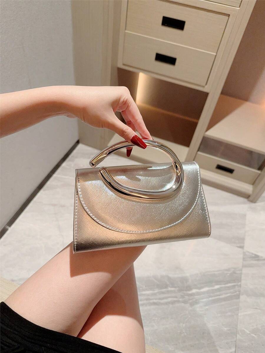 SHEIN حقيبة صغيرة أنيقة مزينة بشريط معدني لامع مع سلسلة