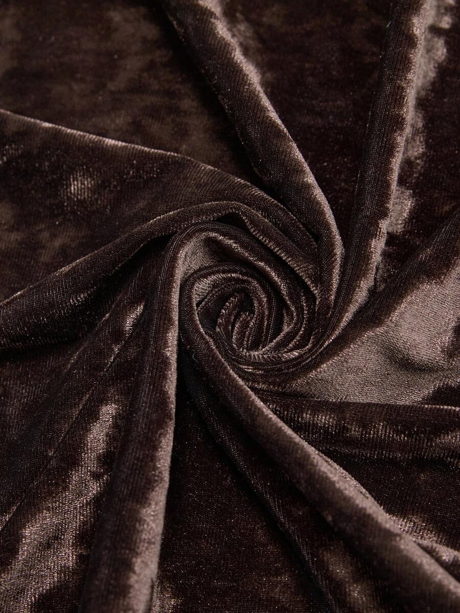 SHEIN Veneréa فستان مخمل بياقة عالية وأكمام دولمان غير متماثلة