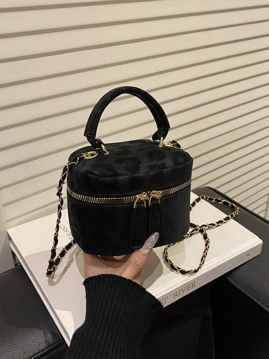 SHEIN حقيبة يد صغيرة مبطنة بطبعة نمر