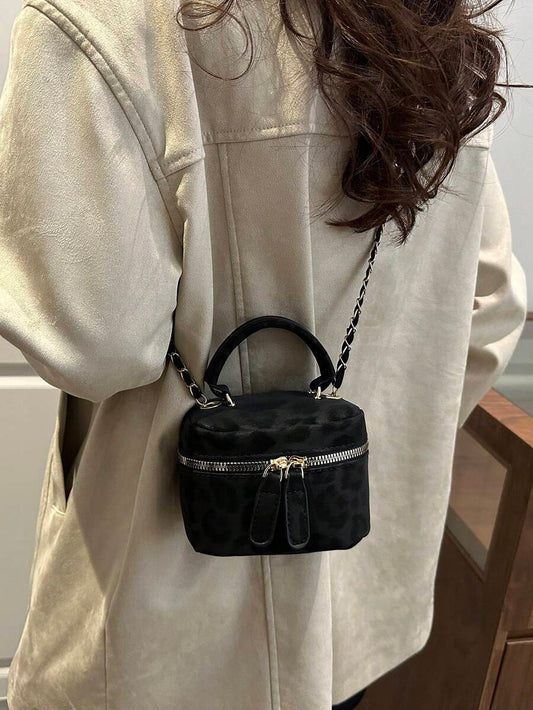 SHEIN حقيبة يد صغيرة مبطنة بطبعة نمر