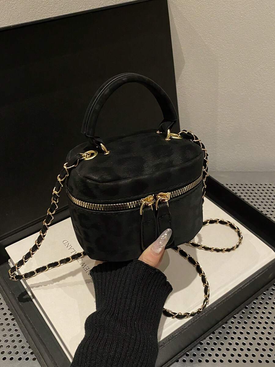 SHEIN حقيبة يد صغيرة مبطنة بطبعة نمر
