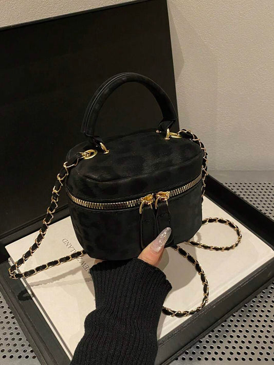 SHEIN حقيبة يد صغيرة مبطنة بطبعة نمر