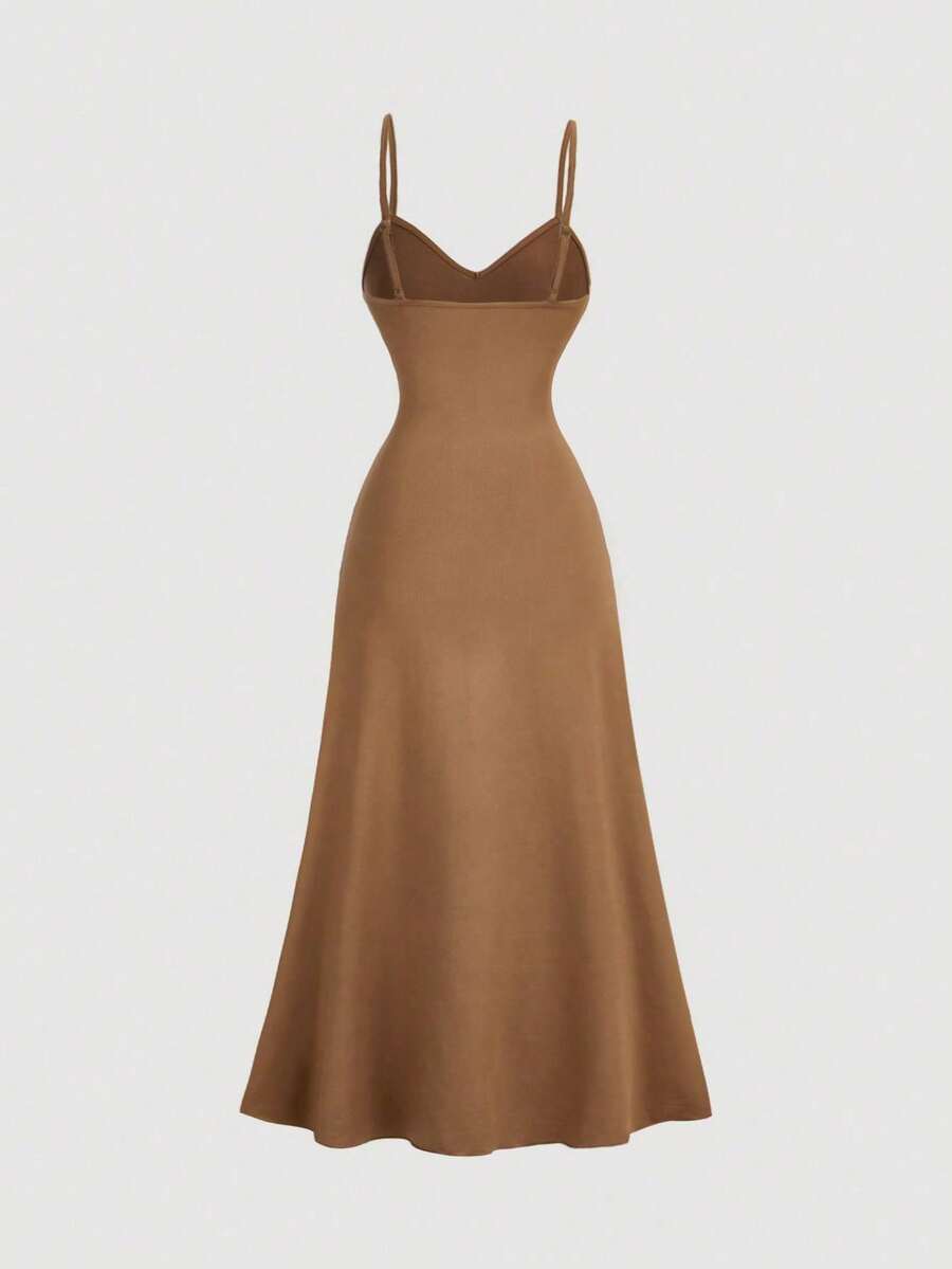 SHEIN MOD فستان بني ضيق بتصميم رقعي وتنورة متدرجة غير متماثلة بطابع فينتاج