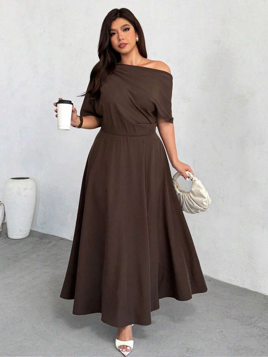 SHEIN Firerie فستان للمقاسات كبيرة برقبة غير متماثلة وخصر مربوط