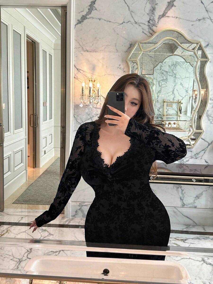 SHEIN Vibekara فستان أسود ضيق طويل الأكمام بنقشة مخملية