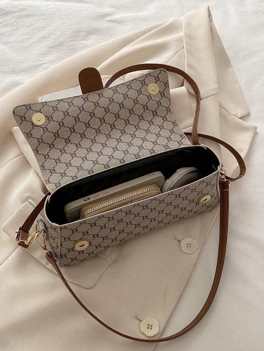 SHEIN حقيبة كتف بنقشة تمساح بلون كاكي