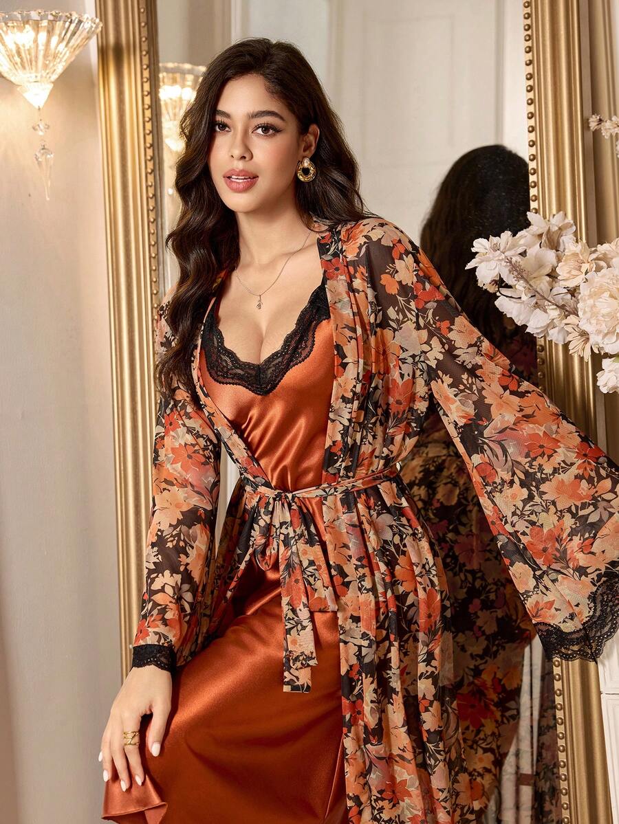 SHEIN LuxeNights طقم ملابس نوم من الساتان بطبعة زهور مكون من فستان وروب