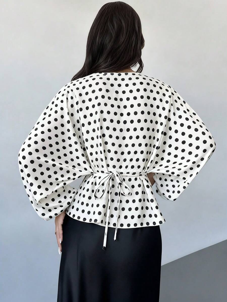 SHEIN Firerie بلوزة بياقة دائرية وأكمام خفاش طويلة مع ربطة خصر