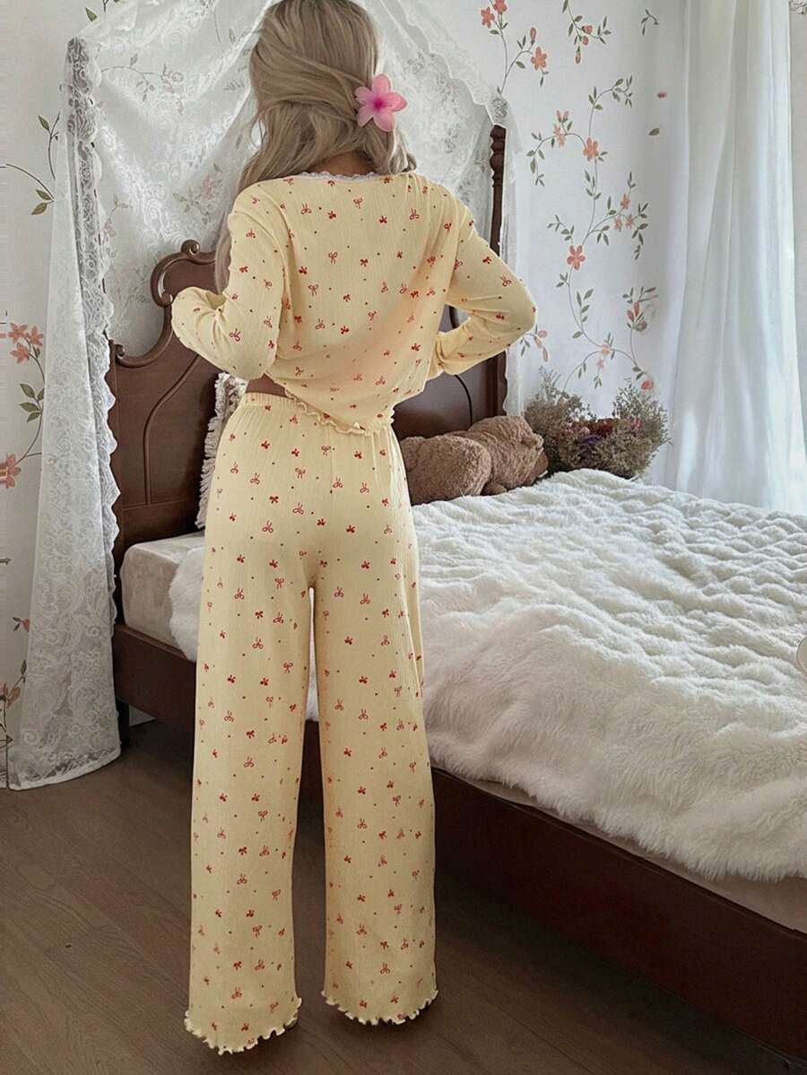 SHEIN بيجامة صفراء برقبة دائرية مزينة بفيونكة والدانتيل