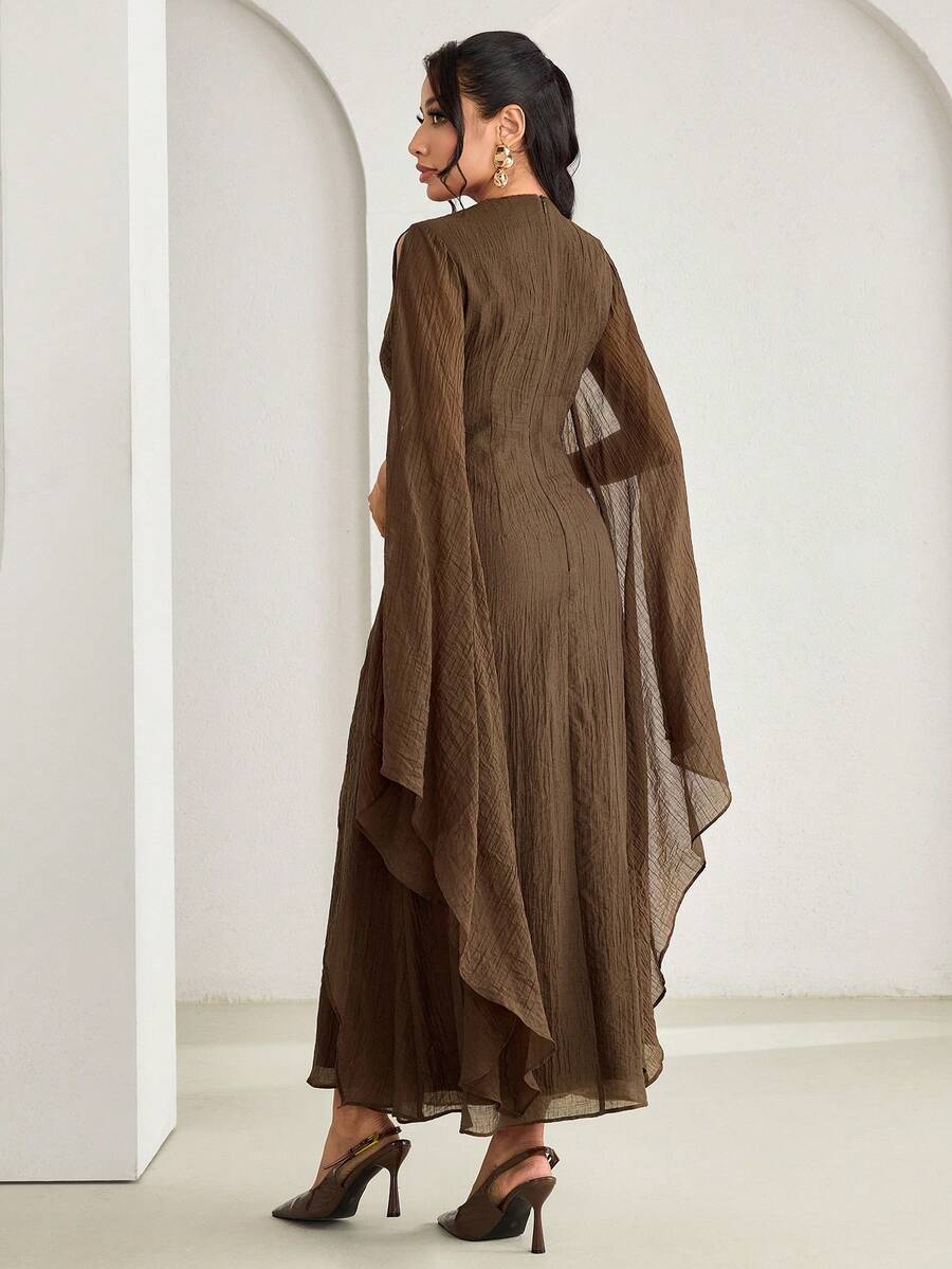 SHEIN Veilorie فستان بني مطوي الخصر مزين بإبزيم معدني
