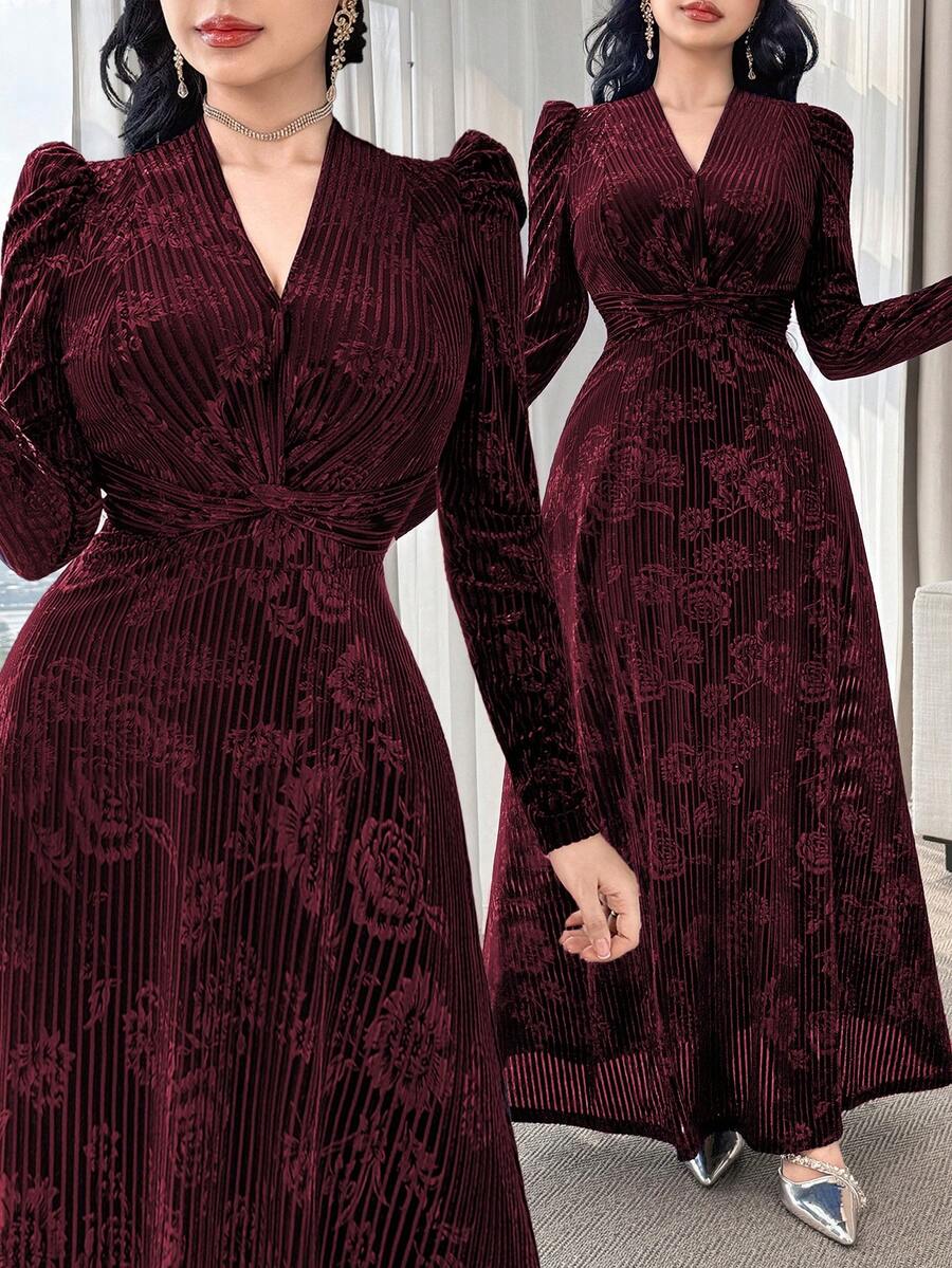 SHEIN Modelyn فستان طويل مطرز من القطيفة باللون العنابي الأنيق