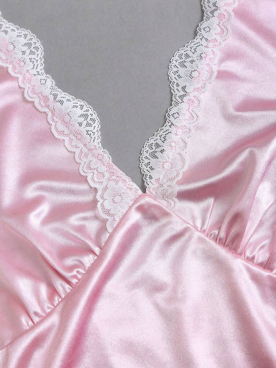SHEIN Sweetra فستان وردي قصير ضيق بتطريز دانتيل