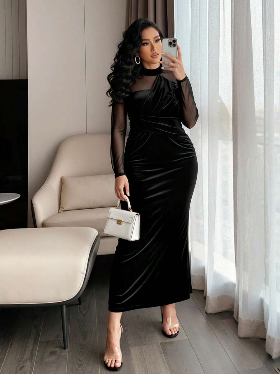 SHEIN Elenzga فستان بودي كون مخمل أسود للمقاسات الكبيرة