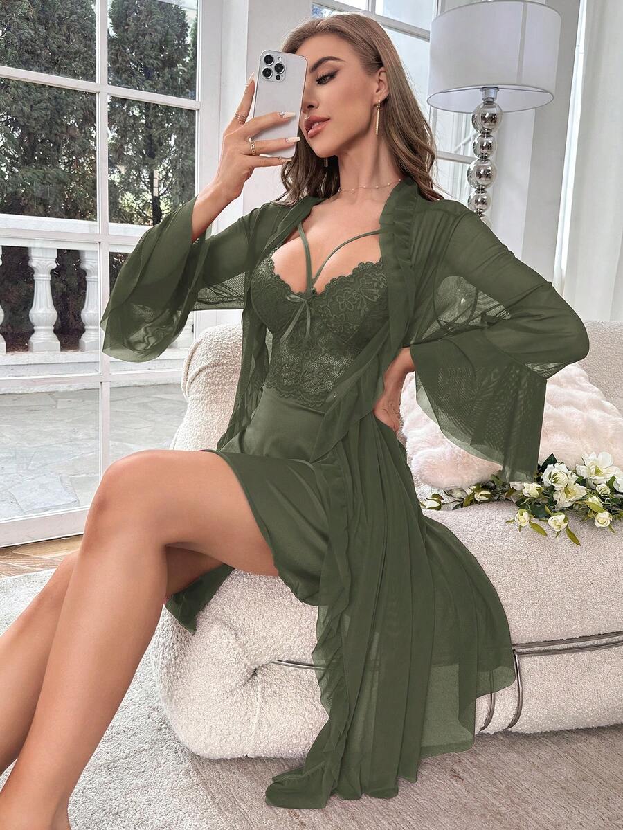 SHEIN Snug Zone فستان نوم بلون أخضر بحمالات رفيعة وروب