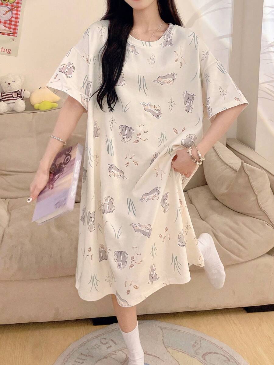 SHEIN ثوب نوم بطبعة أرانب مريح كاجوال