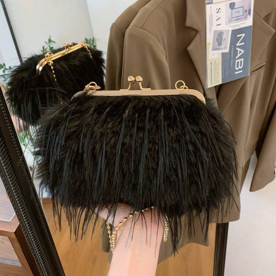 SHEIN حقيبة كلاتش مبطنة مع حزام سلسلة