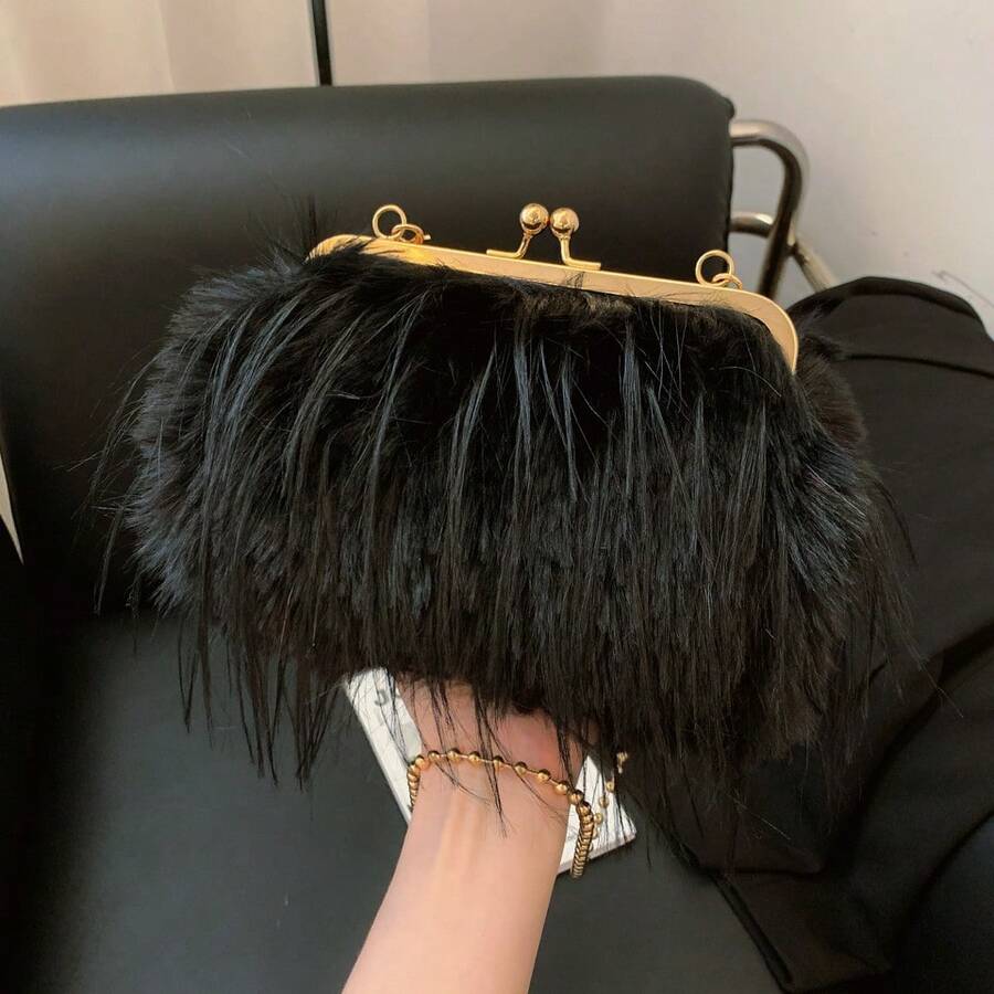 SHEIN حقيبة كلاتش مبطنة مع حزام سلسلة