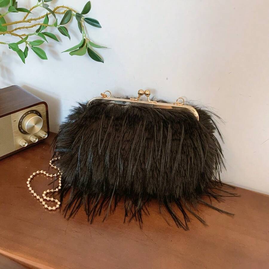 SHEIN حقيبة كلاتش مبطنة مع حزام سلسلة