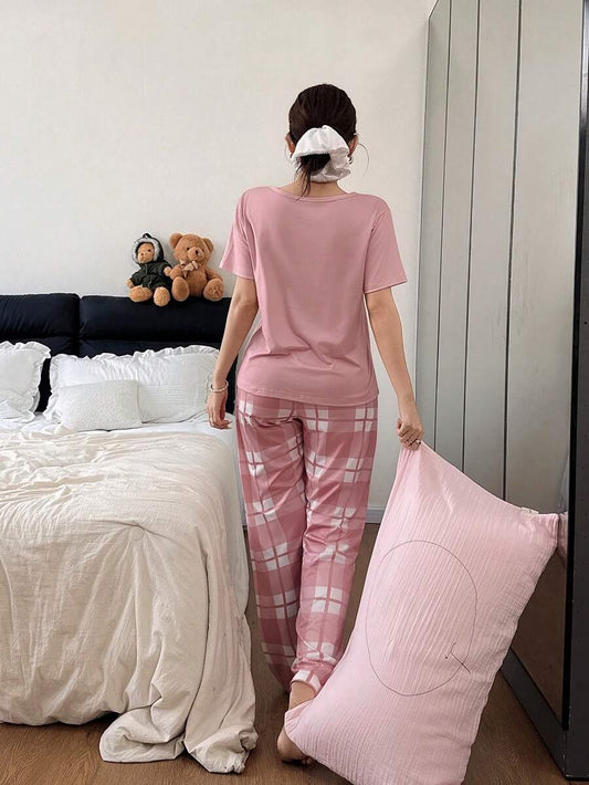 SHEIN Snug Zone مجموعة نوم قصيرة بطبعة مربعات قلب وردية
