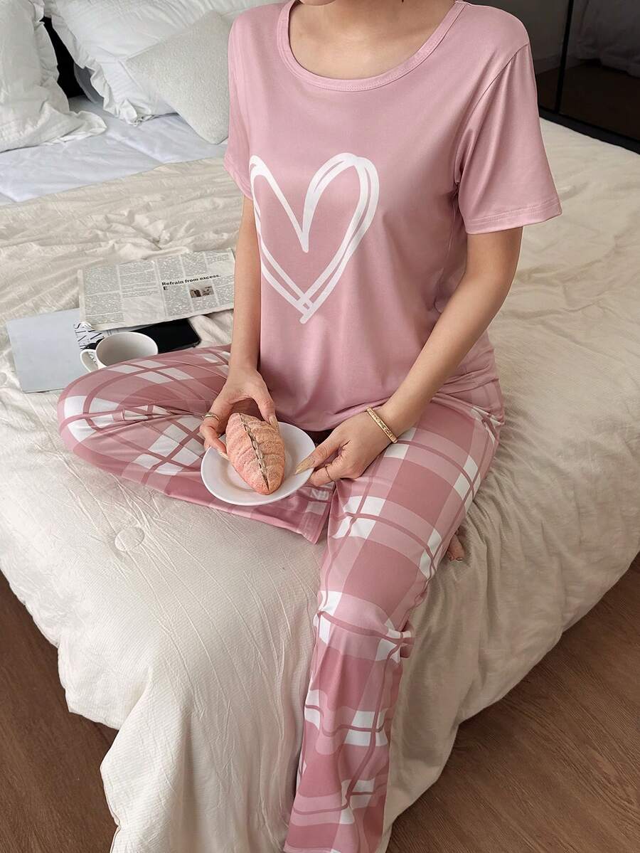 SHEIN Snug Zone مجموعة نوم قصيرة بطبعة مربعات قلب وردية