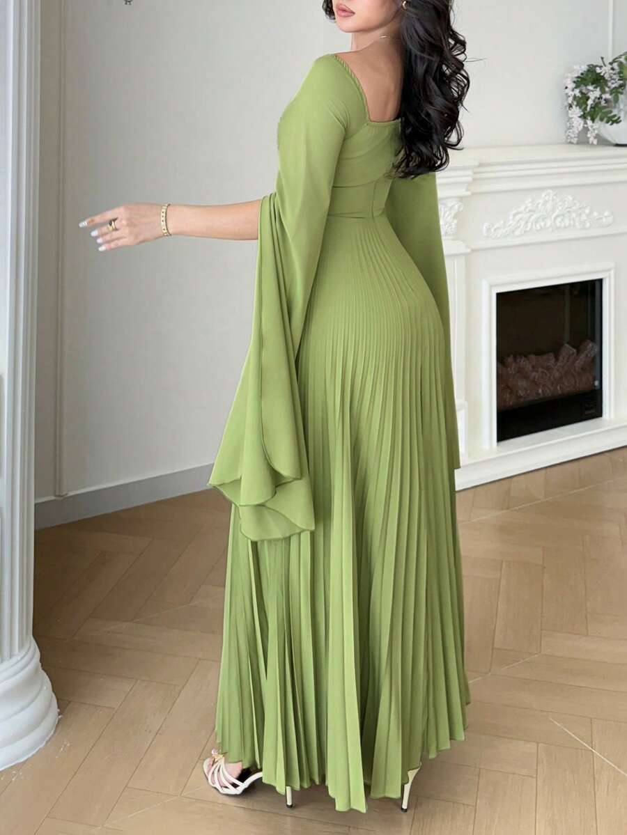 SHEIN Modelyn فستان أخضر بأكمام طويلة مطوي بياقة مربعة