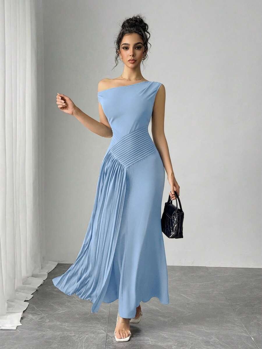 SHEIN Modelyn فستان سادة بكتف غير متماثل وطيات وذيل حورية