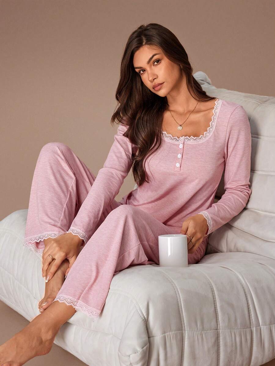 SHEIN Lazeform بيجامة مزينة بالدانتيل وأكمام طويلة من قماش محبوك