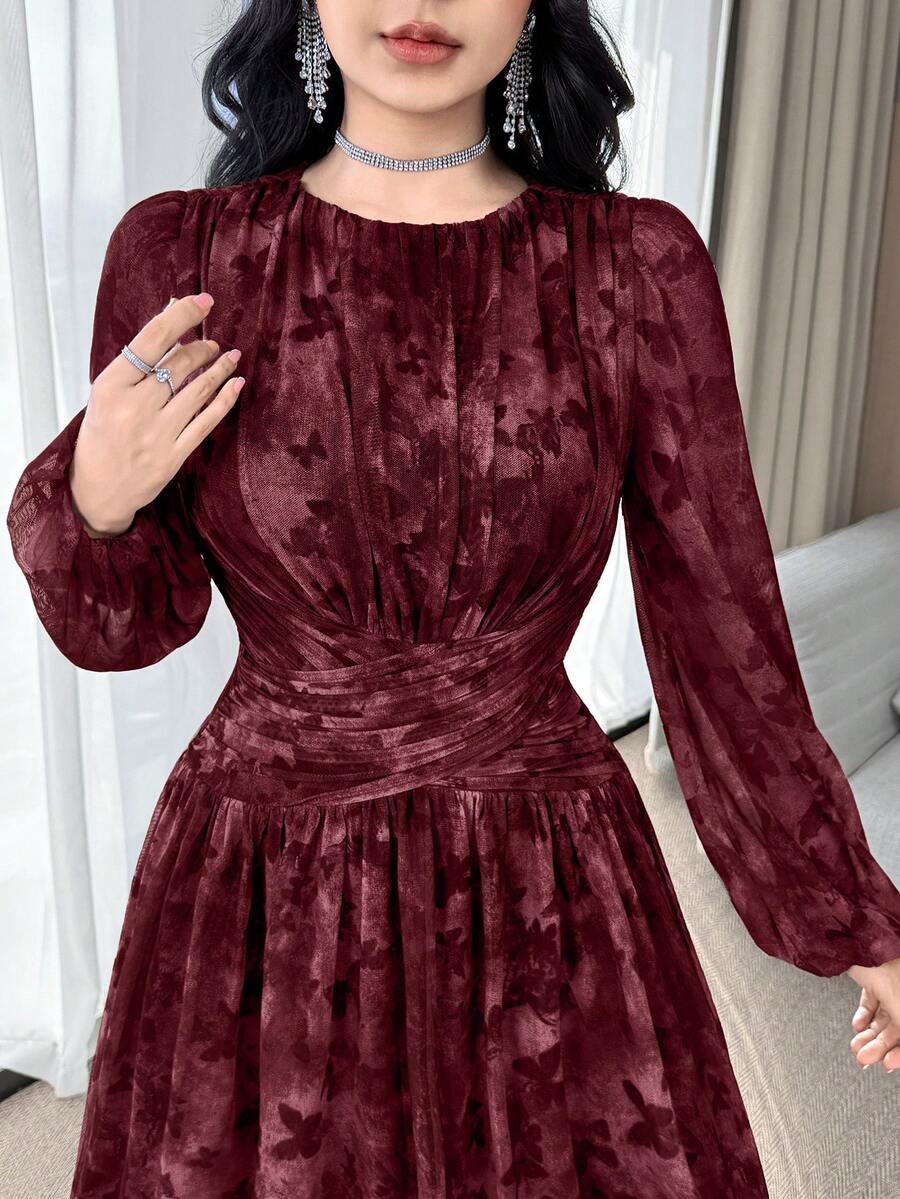 SHEIN فستان عنابي أنيق مكشكش الخصر مناسب للقوام الممشوق