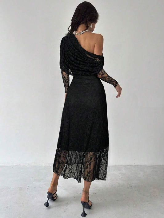 SHEIN فستان أسود بأكمام طويلة وكتف غير متماثل وخصر مطوي