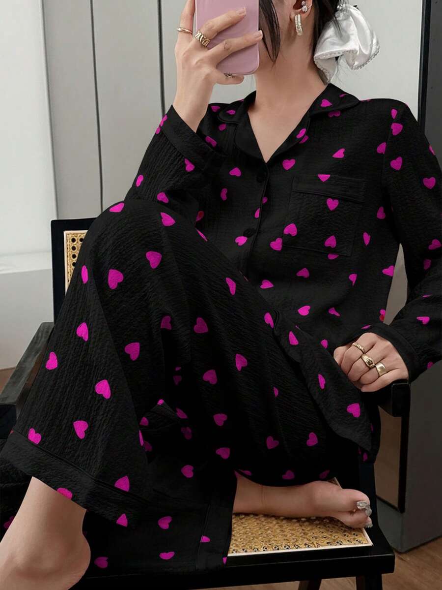 SHEIN Dream Adore طقم بيجامة قطعتين بطبعة قلوب وتصميم مجعد